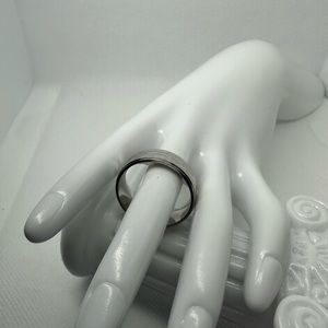 Women men ring